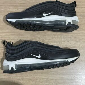Nike Men's Black and White Air Max Sneakers